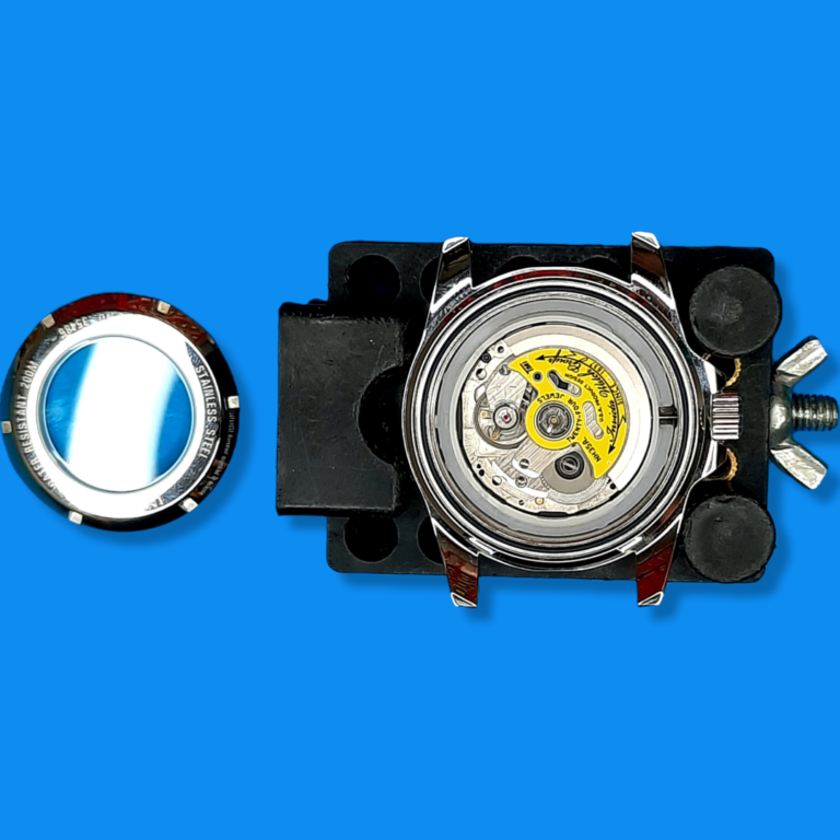 NH35 movement exposed